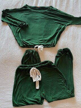 Eberjey Green Matching Lounge Set Soft Pajama Set Top & Jogger Pants M